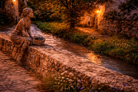 Post Conesa Nena tranquila Pueblo precioso Conesa Conca de Barbera Apartaments rurals El Clos303030